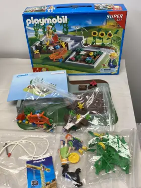 Playmobil 008789031341 Super Set 3134 Flower Garden With Gardener Missing 1 Piece