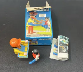 Playmobil 008789033079 Vintage 1987 Candyman Circus Candies Vendor 3307 Original Box