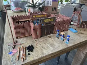 Playmobil 008789037732 Vintage 1987 Western Fort Bravo 3773 Geobra Toy. Near Complete
