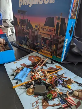 3446 Playmobil 008789038067 4 Vintage Sets Lot Fort Glory Set 3806 3786 Camping Sheriff Read