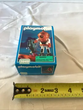 Playmobil 008789039491 3949 Aquanaut Deep Sea Diver Toy Figure Nib