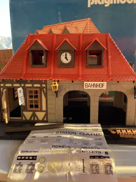 Playmobil 008789043009 4300 Bahnhof Train Station Vintage With Original Box. Incomplete