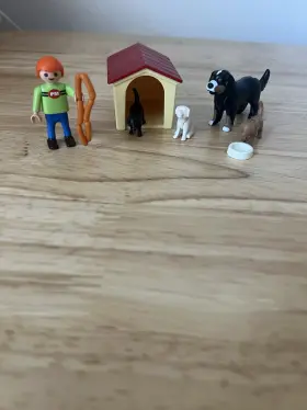 4498 Playmobil 008789044833 St Bernard Or Bernese Dog With Farm Boy And Small Puppies