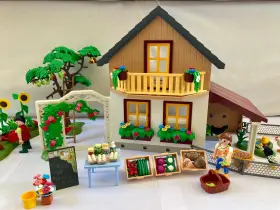 Playmobil 008789051202 5120 Farm House With Market