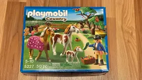 Playmobil 008789052278 Country 5227 Set Horse Sealed New In Box. Stable Horses Living