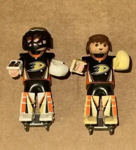 Playmobil 008789091888 Original Nhl Anaheim Ducks Goalie On Ice Gloves Mask Accesories X2 Lot