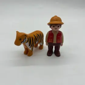 Playmobil 008789701251 1-2-3 1 2 3 Gamekeeper With Tiger. Euc