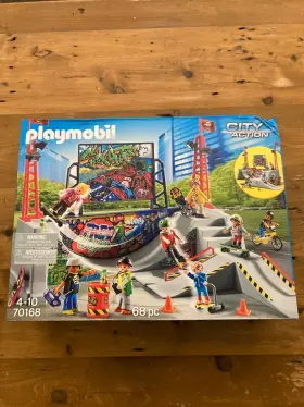 Playmobil 008789701688 City Action Track Skate 70168 Park. New But Dinged Box