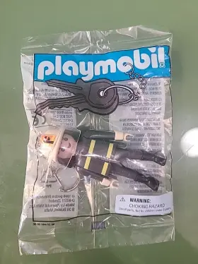 Playmobil 008789706485 Firefighter Keychain Set New