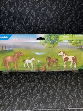 Playmobil 008789706829 Country Ponies With Foals Set 70682 New Factory Sealed