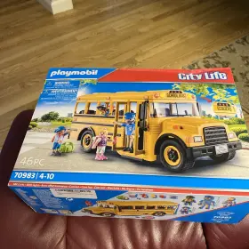 Playmobil 008789709837 City Life 70983 School Bus Driver Students New Sealed