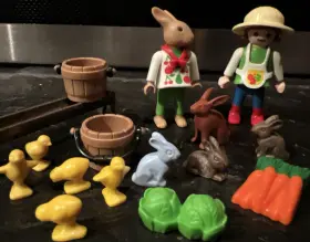 Playmobil 008789710741 Child Easter Bunny And Girl Rabbits Carrots Chicks Lettuce 17 Pc Lot