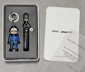 Playmobil 008789715500 X Bmw Figure Keychain With Tinbox Korea Limited Edition
