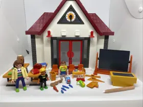 Playmobil 008789768650 6865 School House City Life Almost Complete 95% Rare