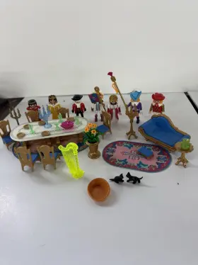 3021-3022 Playmobil 3021 Festive Round Table Royal Banquet Dining And 3022 Salon Huge Lot