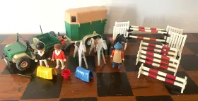 3140 Playmobil Vintage Jeep With Horse Trailer #3140 - Equestrian Showing Jumping