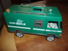 3197990 Playmobil Vintage Green Armoured Van 5566