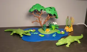 3229 Playmobil Set Alligator / Crocodile Family Wetland Habitat 2003