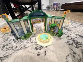 3240 Playmobil Retired 2003 Zoo Food Station Aquarium