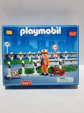 3257 Playmobil Road Barriers Guardrails W Construction Worker New 2001 Vintage