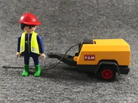 3270 Playmobil Construction Worker Incomplete