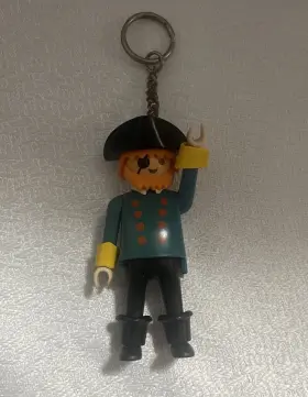 Ship-pairer-buccaneer-7626 Playmobil 3382 Playmobil-figure-keychain-captain-redhaired-pirate