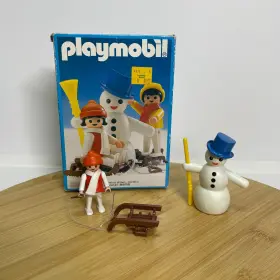 3393 Playmobil Vintage Snowman Children And Sleds Wintertime Snow