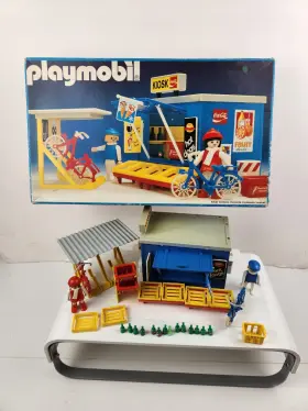 3418 Playmobil Kiosk And Bicyclists 1980s Incomplete W Extras