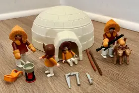 3465 Playmobil Vintage Arctic Eskimo Inuit Family Dogs Igloo 1985