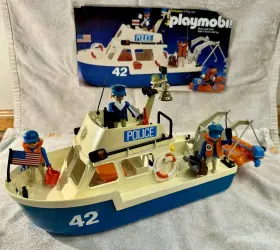 3539 Playmobil 1979 Rescue Series Police Boat #3539 And Box Lid Vintage/ Rare