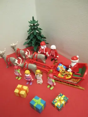 4161 Playmobil Christmas Parts Figures Replacement 4 Reindeer Sleigh Tree Presents