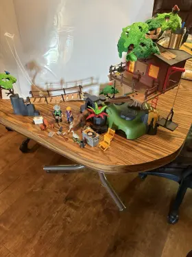 42350 Playmobil 5557 Adventure Tree House Animal Wildlife Ranger