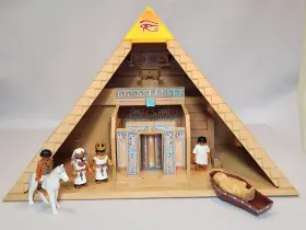 4240 Playmobil Egyptian Pyramid Set With Instructions Incomplete