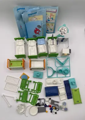 7624 Playmobil 4405 Childrens Hospital Room Beds Cribs Operating Misc Lot