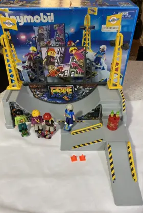 4414 Playmobil Skate Park Half Pipe 2005 Made In Germany Complete