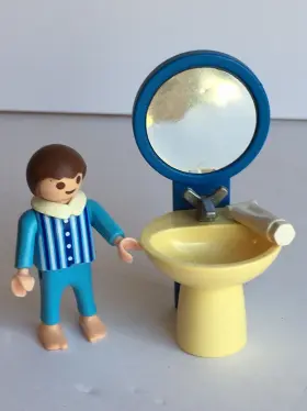 4661 Playmobil Special Set Boy Figure Pajamas With Bathroom Sink Toothpaste Lot