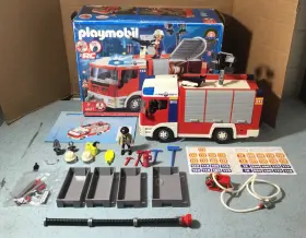 4821-fire Playmobil 4821 2008 Set# Truck With Flashing Lights Missing 5 Pcs 1 Figure Iob