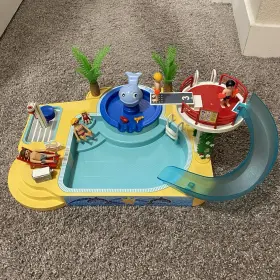 5433 Playmobil Leisure Childrens Pool With Whale Fountain #5433