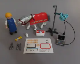5533 Playmobil Horse With X-ray Technician Complete No Box
