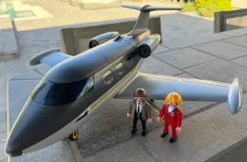 5619 Playmobil City Life Private Jet Plane With 2 Original Passengers