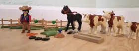 5766 Playmobil Farm - Cowboy Round Up