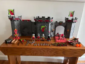5803 Playmobil Knights Castle Take-a-long Playset Folding Medieval