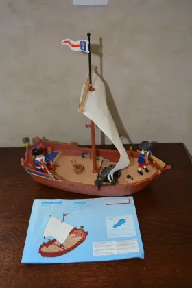 5948 Playmobil Pirate Theme Royal Soldiers Pursuit Ship Playset 100% Complete