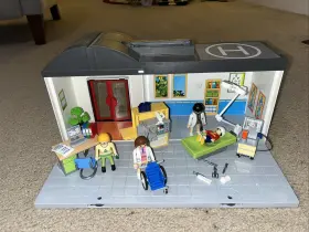 5953 Playmobil Take Along Hospital 99% Complete Set No Instructions Excellent