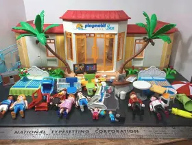 5998 Playmobil Tropical Inn - Incomplete