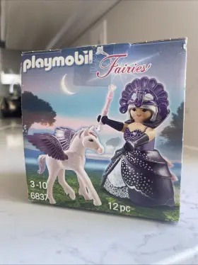 6837 Playmobil Original Queen Luna With Baby Pegaso