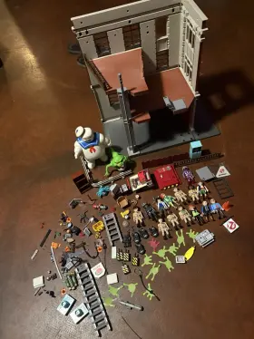 Playmobil 692760597489 9219 Ghostbusters Fire House Spare Parts - Not Complete