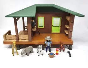 6936 Playmobil Wild Life Ranger Oambati Station Shelter Santuary Cabin - Retired