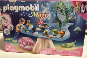 70096 Playmobil New Beauty Salon With Jewel Case Dinged Box Never Opened