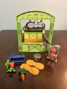 70120 Playmobil Spirit Riding Free Snips And Senor Carrots With Horse Stall Set